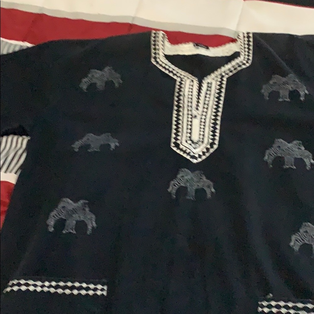 Shirt - Picture 2 of 4